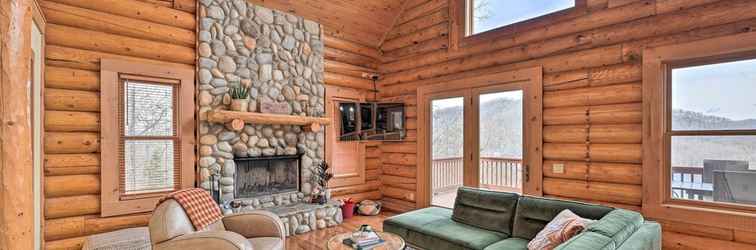 Lainnya Stunning Ridge Top Cabin w/ Lake Views & Hot Tub