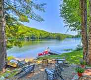 Others 3 Waterfront Newbury Retreat w/ Grill & Dock!