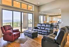 其他 4 Chic Willamette Valley Home w/ Deck & Vineyard!