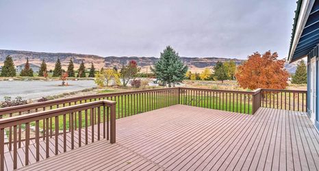 其他 2 Modern East Wenatchee Studio on Working Farm!