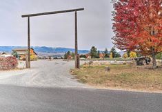 อื่นๆ 4 Modern East Wenatchee Studio on Working Farm!