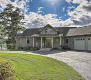 Others 2 Luxury Seneca Lakehouse w/ Deck + Private Dock!