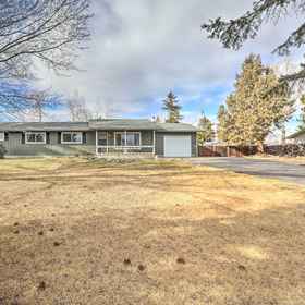 Primary image1Relaxing Redmond Retreat: Golf, Hike & Ski!,High Desert Sports Complex飯店