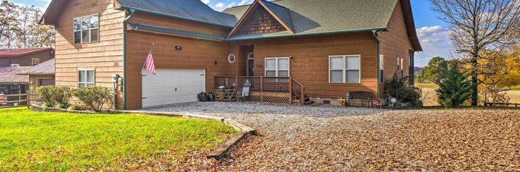 Others Pet-friendly Sevierville Home w/ Hot Tub!