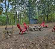 Others 6 Secluded Wright City Cabin w/ Scenic Forest Views!