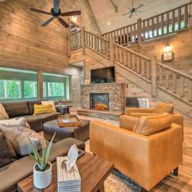 Primary image 1 Sevierville Cabin w/ Hot Tub & Heated Indoor Pool, Pigeon Forge Villas