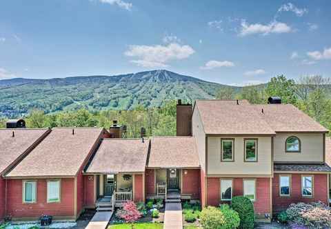 Others Timber Creek Townhome w/ 2 Decks & Mtn Views!