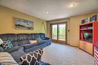 Others 4 Timber Creek Townhome w/ 2 Decks & Mtn Views!