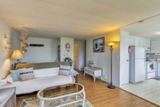 Others 'the Little Orca's'- Short Walk to the Beach!