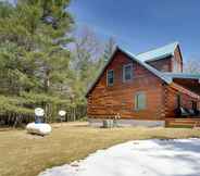 Others 6 White Cloud Cabin w/ Deck: 2 Mi to Hardy Dam Pond