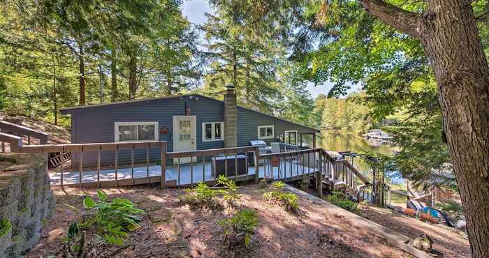 Others Rustic Waterfront Cottage w/ Fire Pit & Kayaks