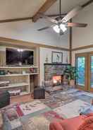 Imej utama Beech Mountain Cabin w/ Deck on Ski Resort!