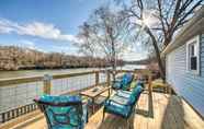 Others 6 Charming Riverfront Retreat in Monticello!