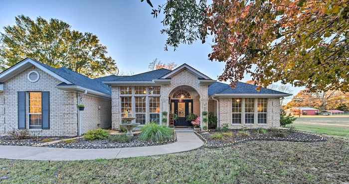 Lainnya 'the Crown Goose' - Bullard Home w/ Pool & Spa!