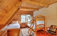 Lainnya 5 Family-friendly Massanutten Log Home w/ Views!