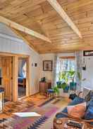 Imej utama Cozy Falls Brook Cabin: Hike & Swim On-site!