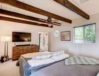 Others 2 Harstine Island Vacation Rental: Walk to Beach!