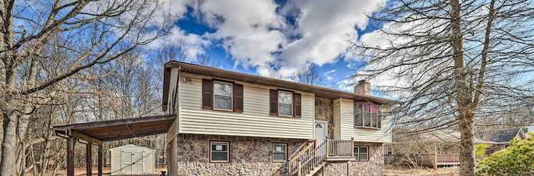 Others Family Home w/ Deck, Game Room & Views!