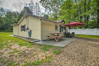 Khác 4 Jamestown Retreat w/ Hot Tub - Walk to Lake!