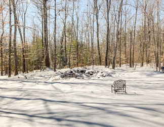 อื่นๆ 2 Maine Cottage w/ Dock & Kayaks, Near Augusta!