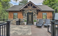 Others 2 Pet-friendly Delta Cabin w/ Private Hot Tub!