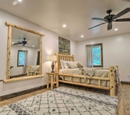 Others 3 Pet-friendly Delta Cabin w/ Private Hot Tub!