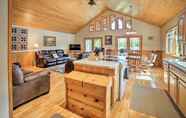 Lain-lain 7 Rapid River Log Cabin W/loft on 160 Scenic Acres!