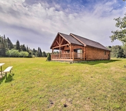 Lain-lain 6 Rapid River Log Cabin W/loft on 160 Scenic Acres!