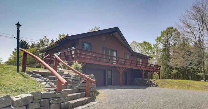 อื่นๆ Newcomb Retreat w/ Fire Pit & Mountain Views!