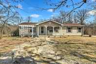 Others Elk City Cabin w/ Deck & Gas Grill!