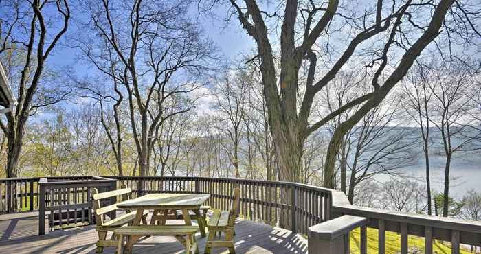 Others Skaneateles Lake Home: Water Views & Private Beach
