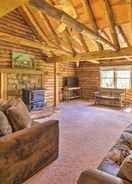 Imej utama Rustic Zanesville Getaway w/ Expansive Yard!