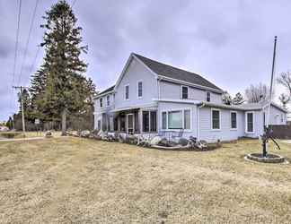 Others 2 Spacious Sheboygan Home w/ Grill & Fire Pit!