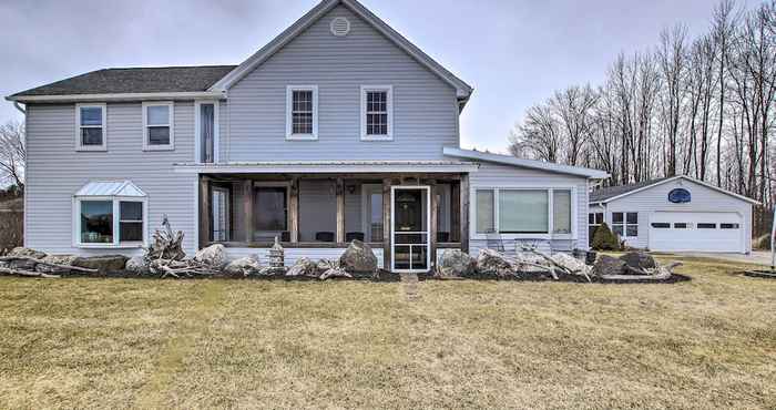 Others Spacious Sheboygan Home w/ Grill & Fire Pit!