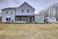 Others Spacious Sheboygan Home w/ Grill & Fire Pit!