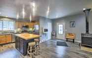 อื่นๆ 7 Spacious Sheboygan Home w/ Grill & Fire Pit!