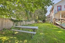 기타 Walk to Lake Ontario: Sodus Point Family Escape