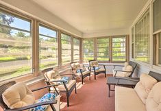 기타 5 Walk to Lake Ontario: Sodus Point Family Escape