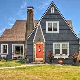 Primary image1The Old Mccullough Home w/ Rooftop Deck, View,库斯县飯店