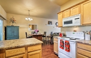 Others 2 Kanab Condo w/ Pool & AC < 1 Mi to Attractions!