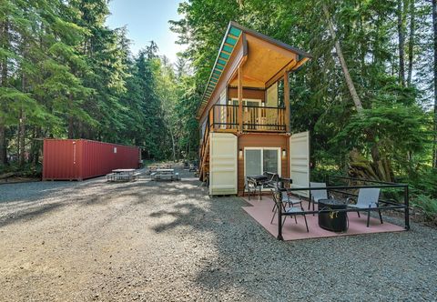 其他 Unique Container Studio w/ Deck & Fire Pit!