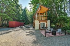 Others Unique Container Studio w/ Deck & Fire Pit!