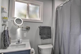 其他 4 Unique Container Studio w/ Deck & Fire Pit!