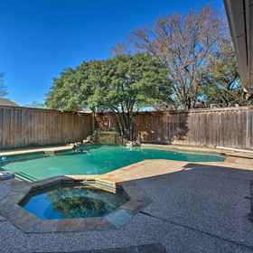 Primary image 1 11 Mi to Holiday at Arboretum! Home w/ Hot Tub, Khách sạn ArtCentre of Plano