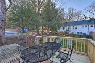 Others 4 Cozy Hendersonville Home w/ Deck & Fire Pit!