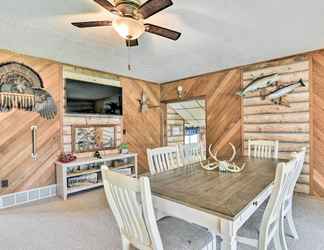 Others 2 Cozy Cass City Retreat w/ Spacious Deck!