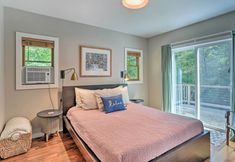 其他 7 Cozy White Lake Home w/ Patio, Deck & Grill!