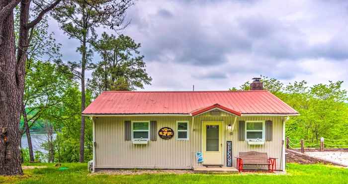 Others Cozy Kentucky Cabin w/ Sunroom, Yard & Views!