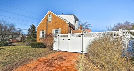 其他 2 Glen Head Home w/ Yard ~ 28 Mi to NYC