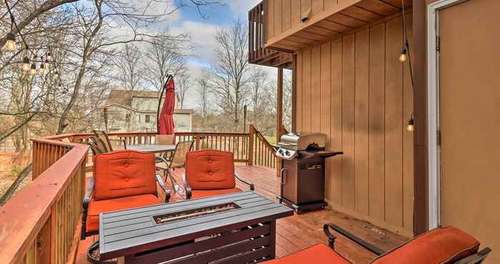 Lainnya Pocono Mtn Getaway w/ Hot Tub: Walk to Lake!